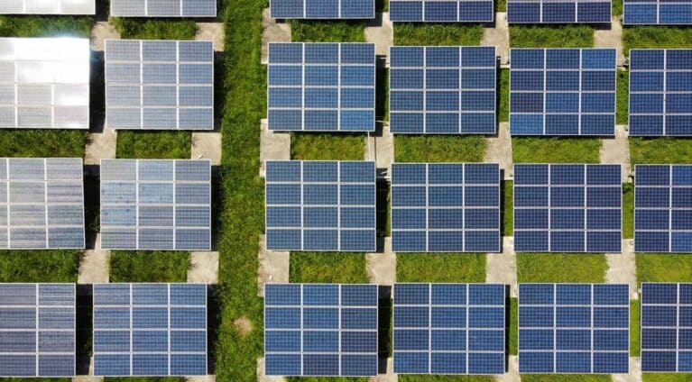 panneaux solaires.jpg