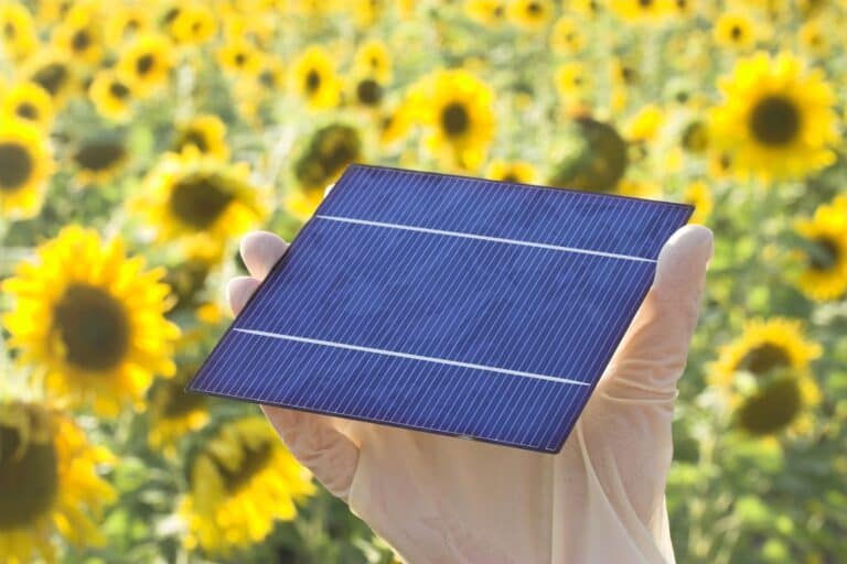 solar cell 7097620 1920.jpg
