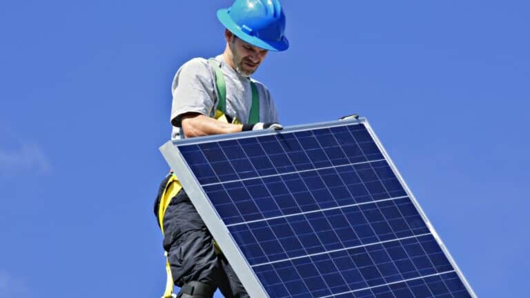 fixation des panneaux solaires