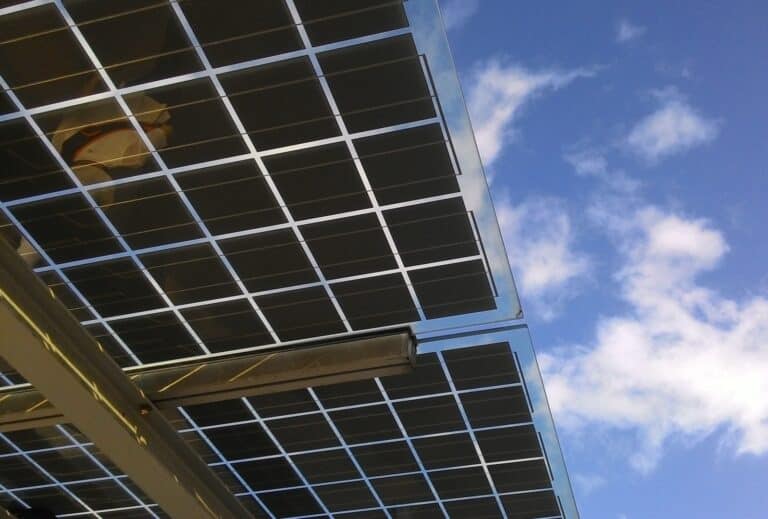 panneau solaire pergola une solution pour produire son electricite.jpeg