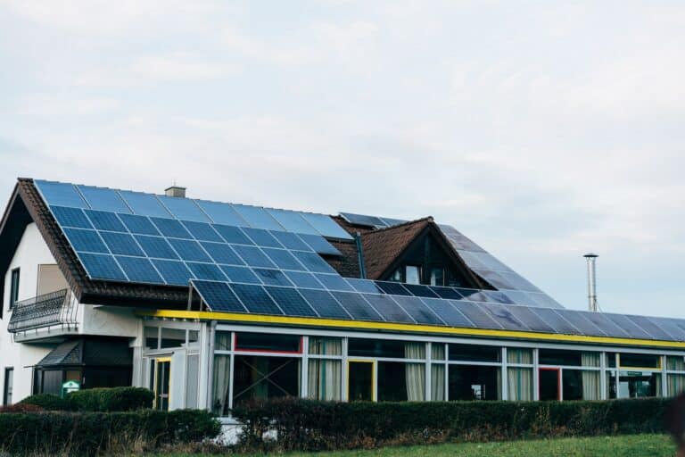 panneaux solaires quelles sont les aides financieres disponibles pour votre projet.jpeg