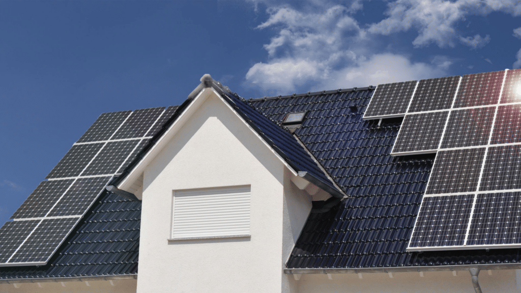 Quand les panneaux solaires atteignent leur pic de production d'énergie ?