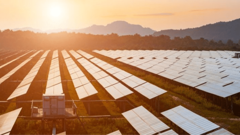 croissance sans precedent energie solaire.png