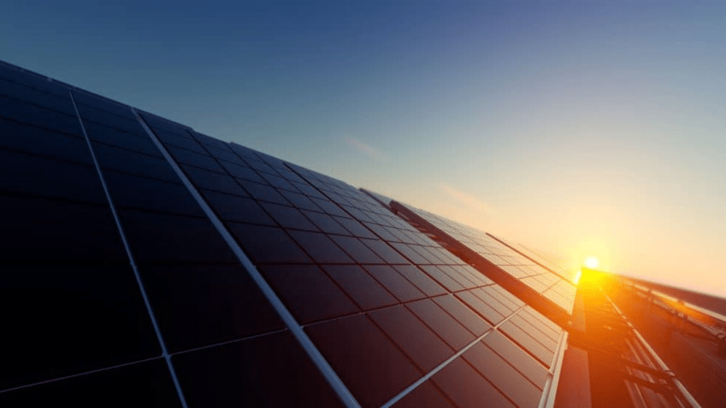 Les panneaux solaires amorphes : flexibilité et économies à la clé
