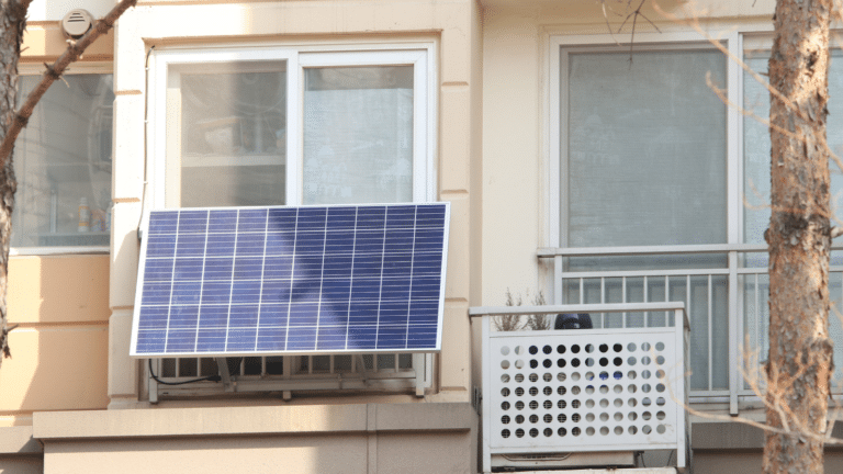 Kits solaires plug and play pour petits espaces