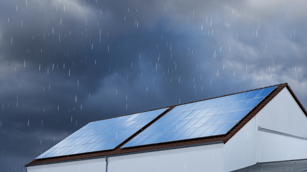 Panneaux solaires actifs en temps de pluie