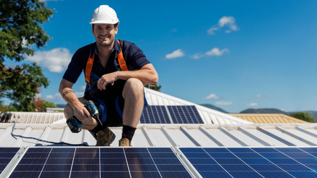 Kits solaires vs Panneaux solaires sur toiture