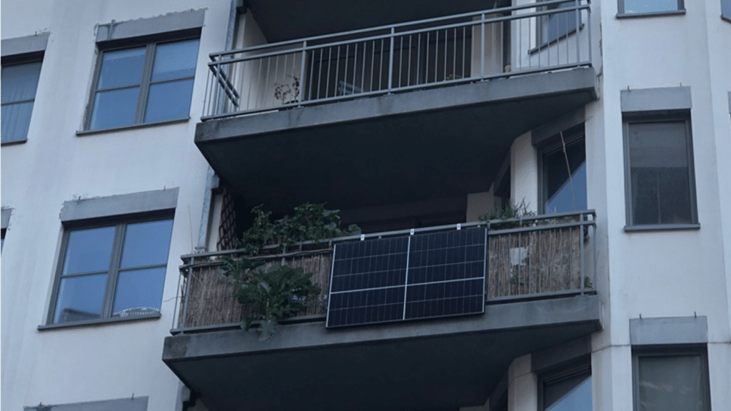 La clarification des kits solaires plug and play