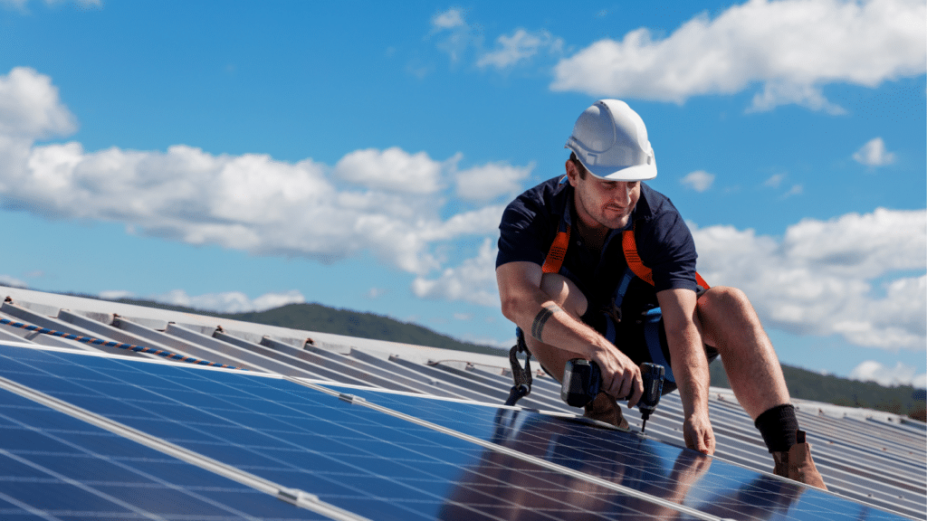 Avantages de l'auto-installation des panneaux solaires