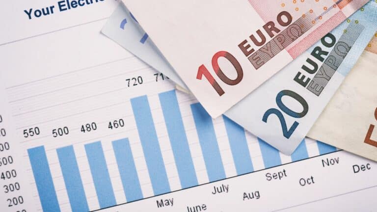 ces 10 offres d'électricité vont vous faire économiser gros (jusqu'à 35% !)