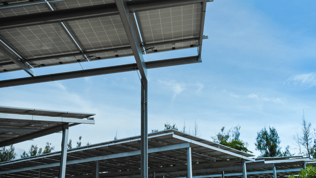 Qu'est-ce qu'un carport solaire et pourquoi est-il essentiel ?