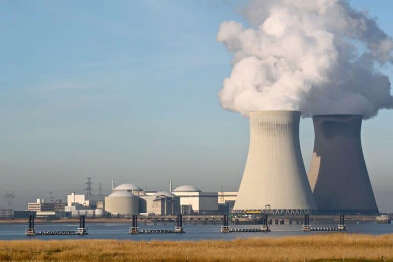 france produit trop d'électricité