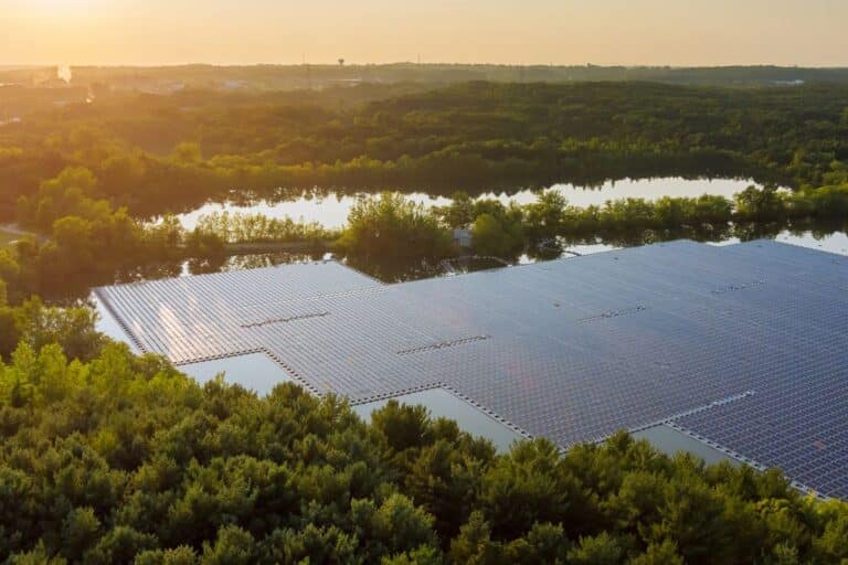 plateforme solaire construite en france