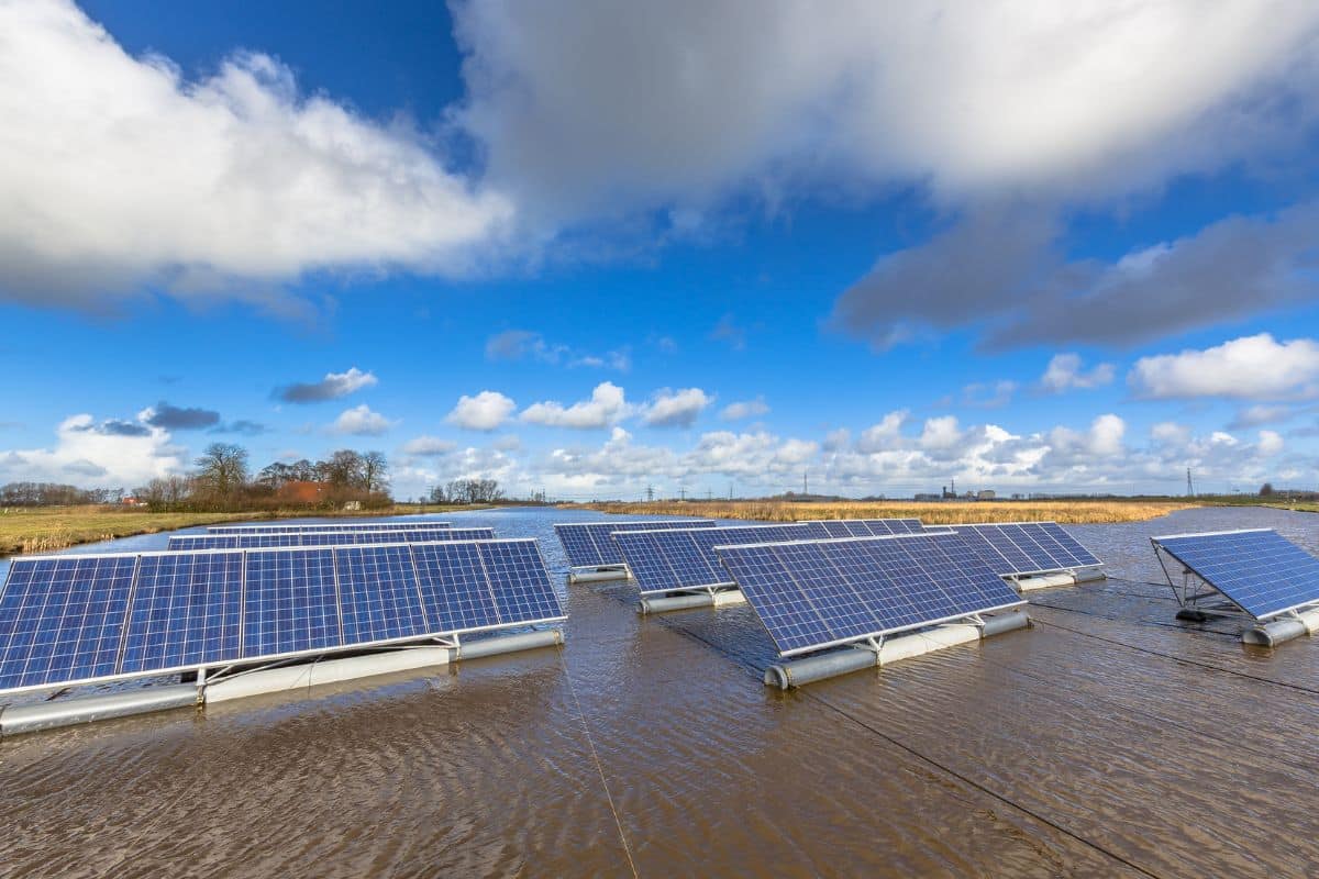 trouvé la solution idéale avec l’énergie solaire flottante