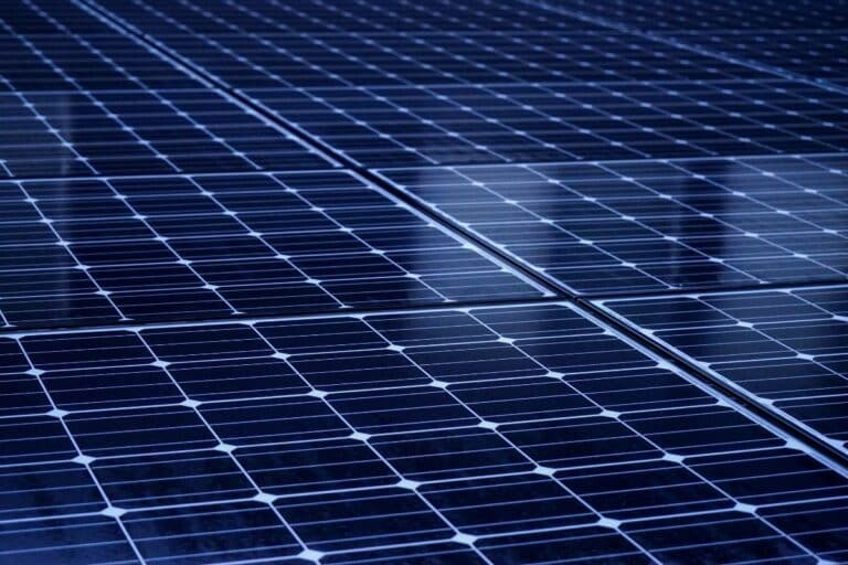 panneau solaire défiant les lois de l’énergie