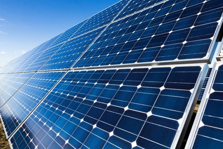 panneaux solaires à base de verre recyclé