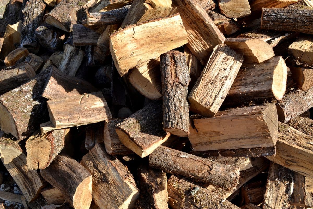 bois stocké depuis des semaines