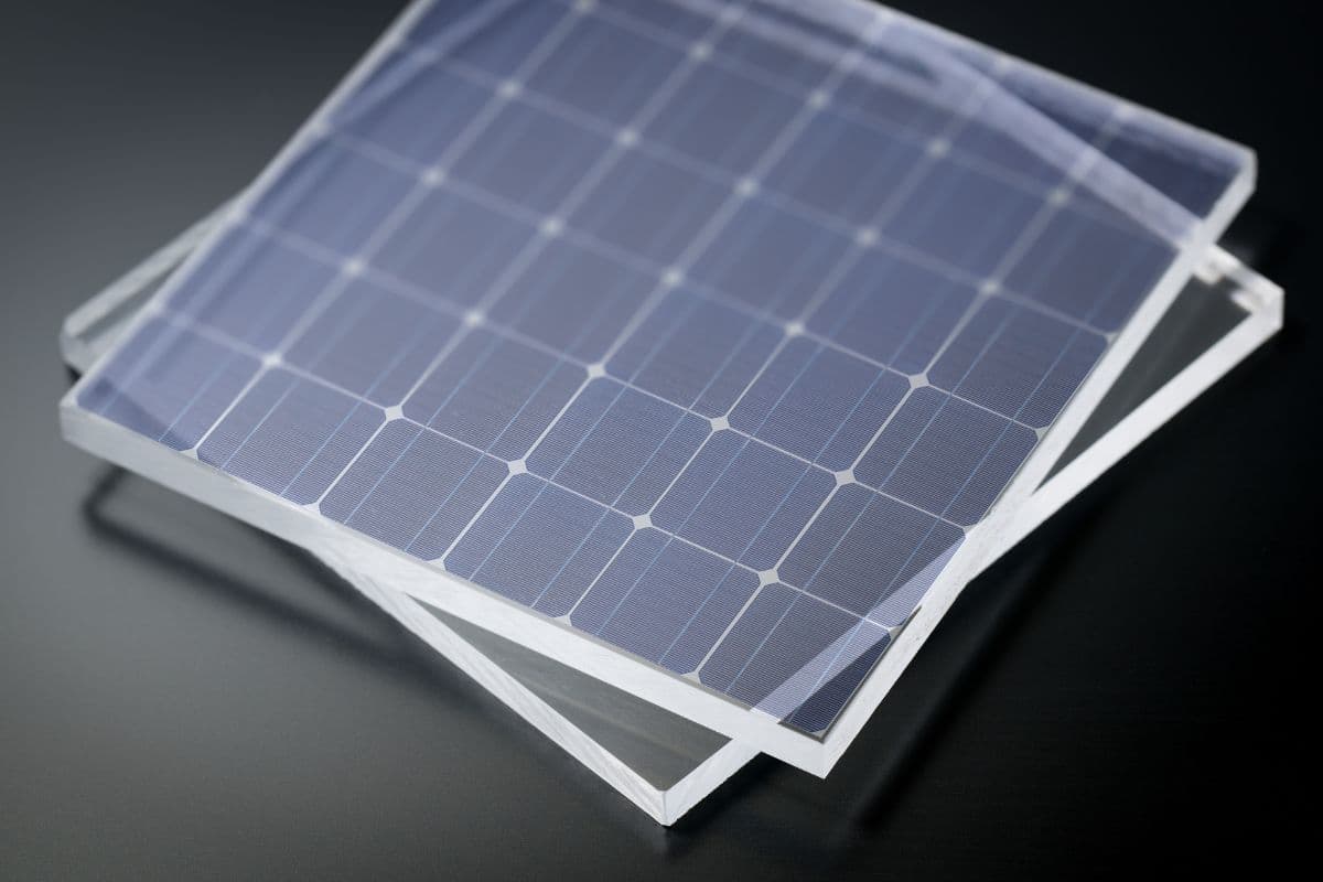 fenêtres ordinaires en panneau solaire transparent