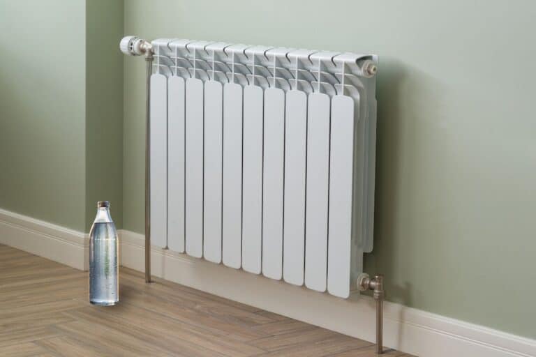 bouteille près du radiateur