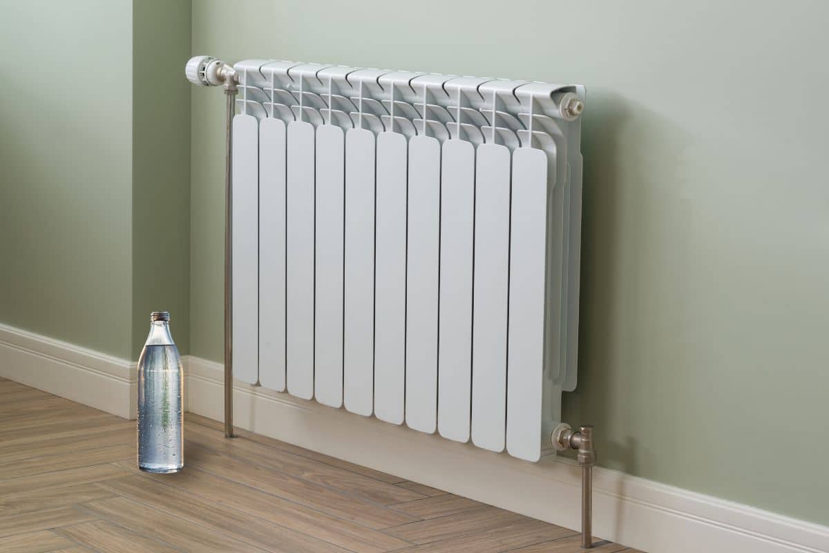 bouteille près du radiateur