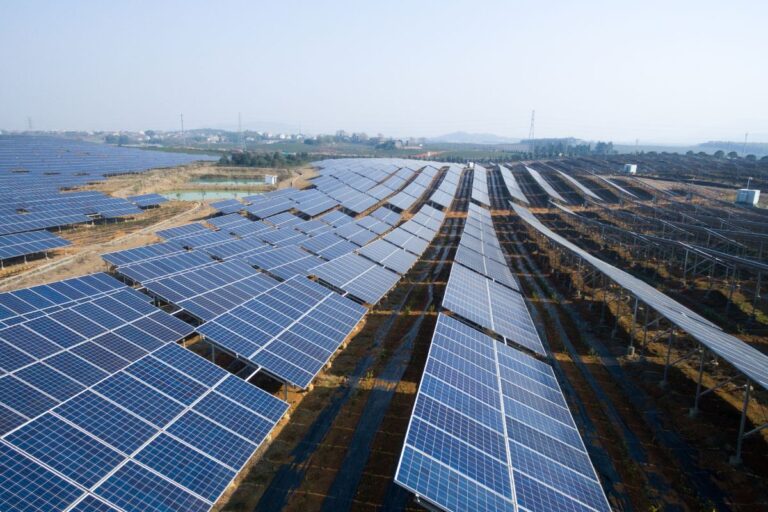 centrale solaire six fois plus grande paris