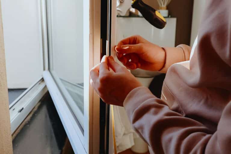 film isolant pour fenêtres intrigue