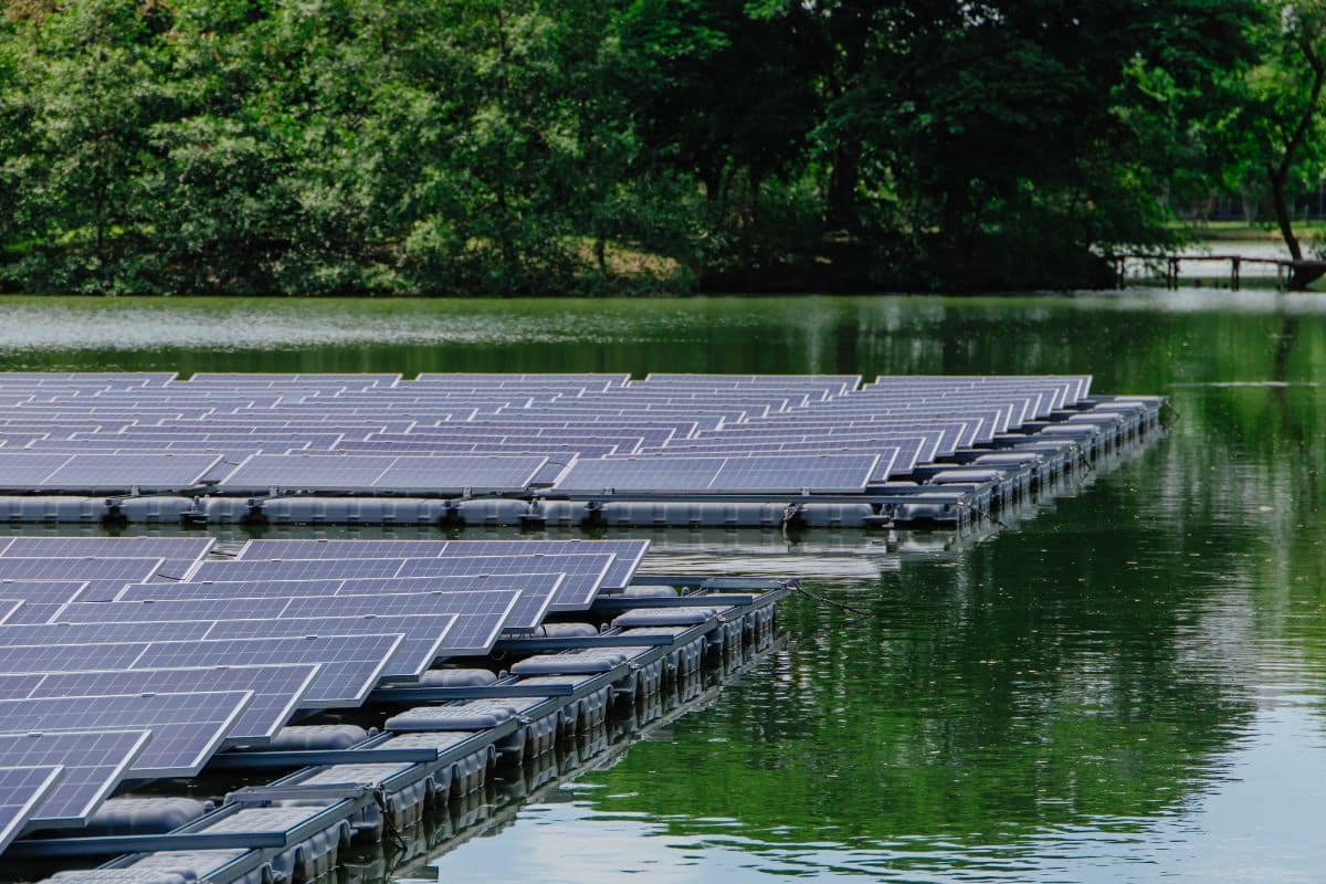 panneaux solaires pour préserver l’eau