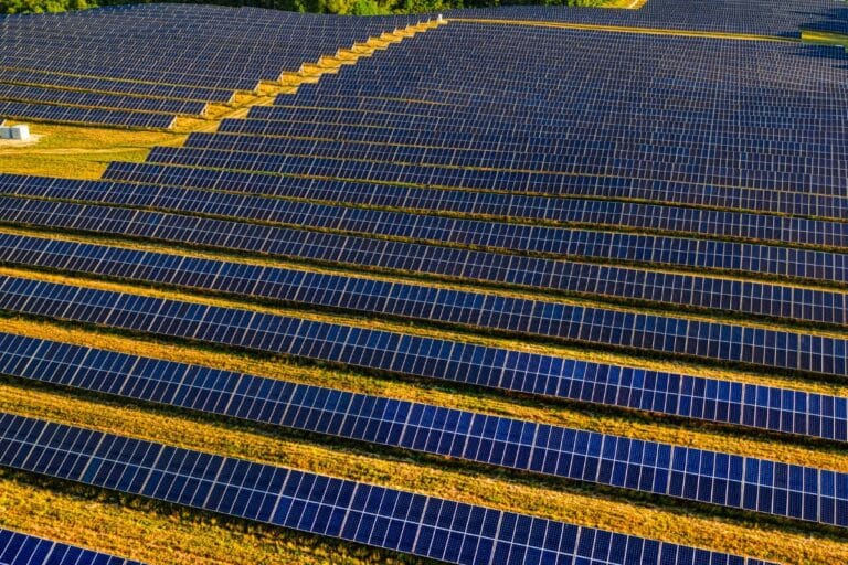 plus grande centrale solaire au monde