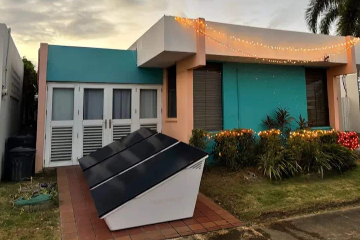 panneaux solaires et batteries domestiques